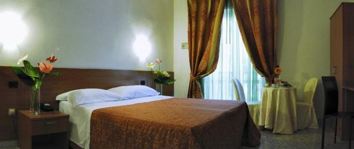 Hotel Villa Giusy Castellaneta Marina Buitenkant foto